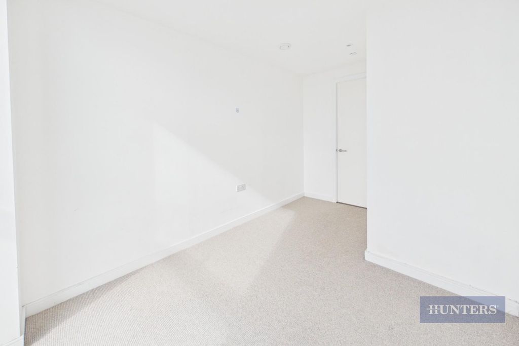 Additional image 15 of 3 bed flat for saleThe Moresby Tower, Ocean Village SO14