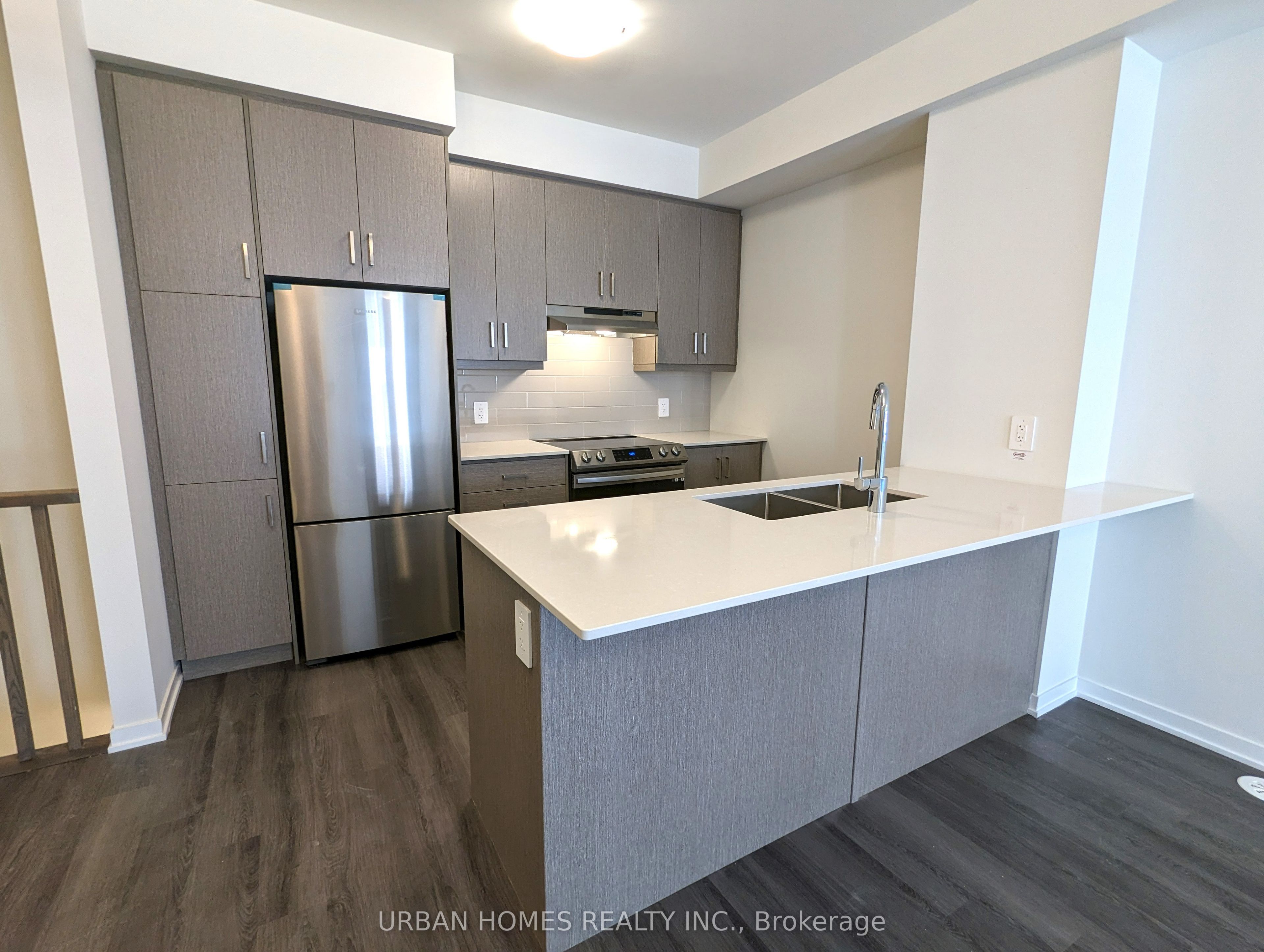Additional image 3 of 28-21 Honeycrisp Crescent, Vaughan, ON, L4K 0N6