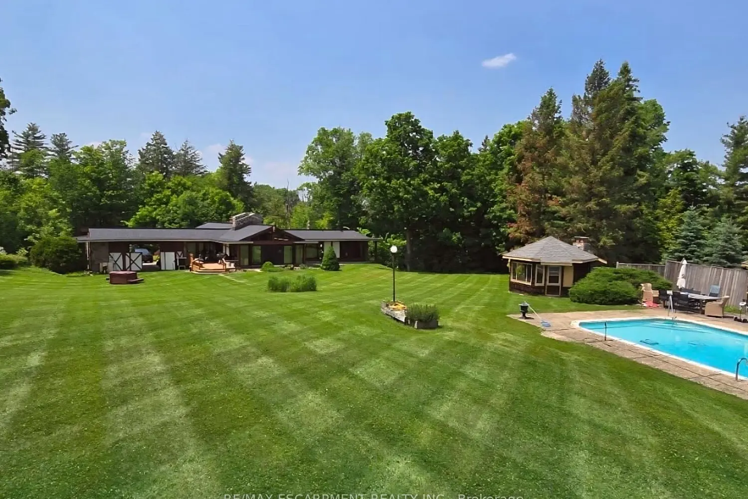 Additional image 19 of 2510 Britannia Road