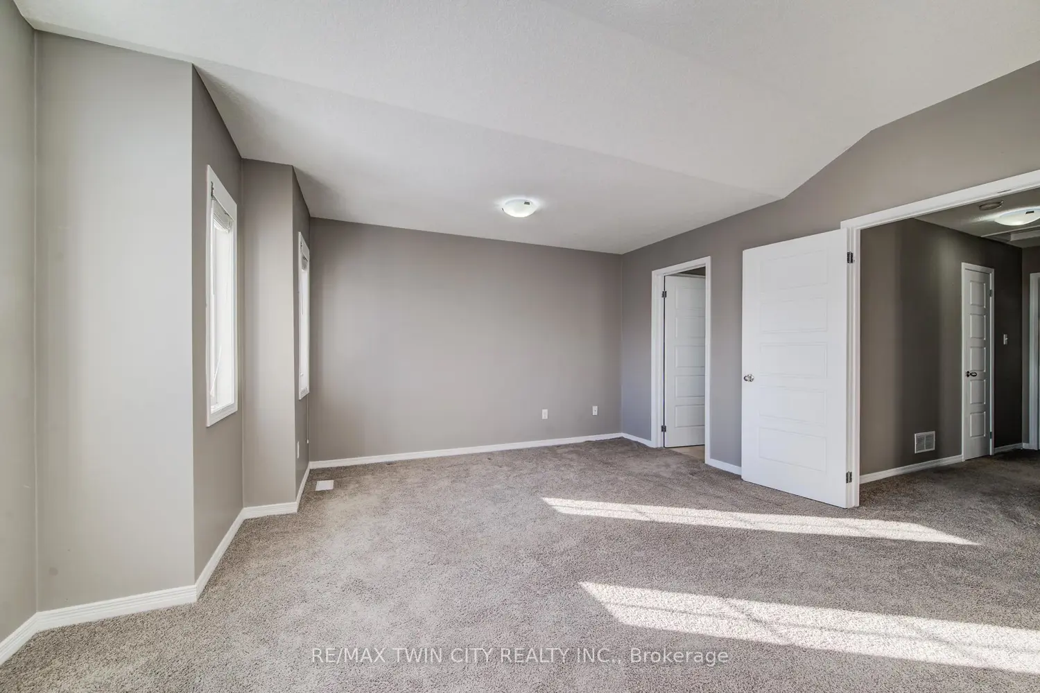 Additional image 11 of 55 Upper Mercer Street