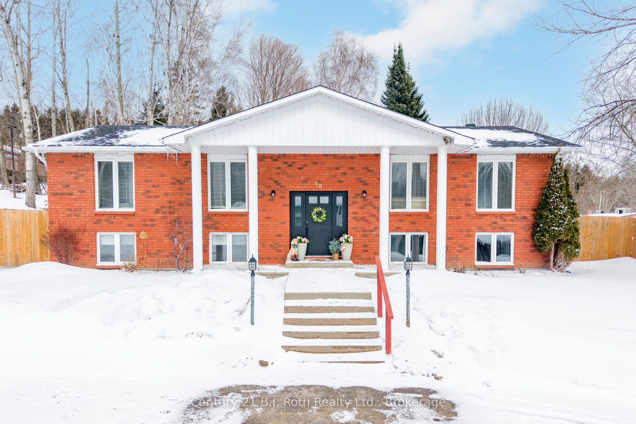 60 Lepage Drive, Penetanguishene, ON, L9M 1R5