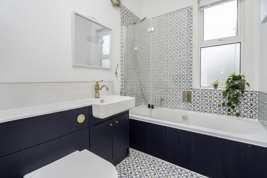 Additional image 9 of 9 bed detached house for saleWood End Road, Cranfield, Bedfordshire MK43