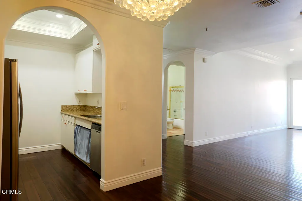 Additional image 37 of 4830 Elmwood Avenue Unit 206, Los Angeles, CA 90004
