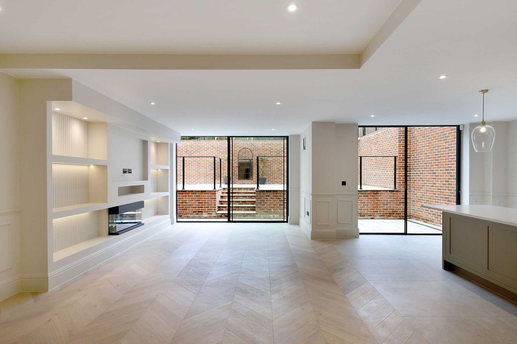 Additional image 7 of 2 bed flat for saleLedborough Lane, Beaconsfield HP9