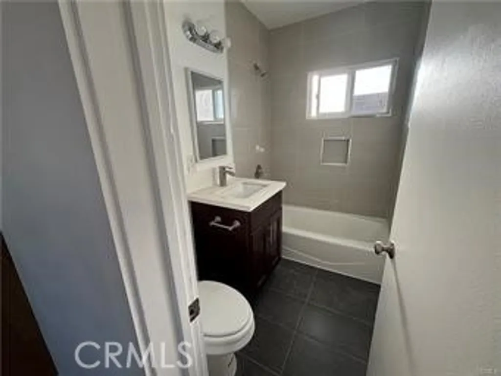 Additional image 11 of 3851 Amberly Drive Unit E, Inglewood, CA 90305