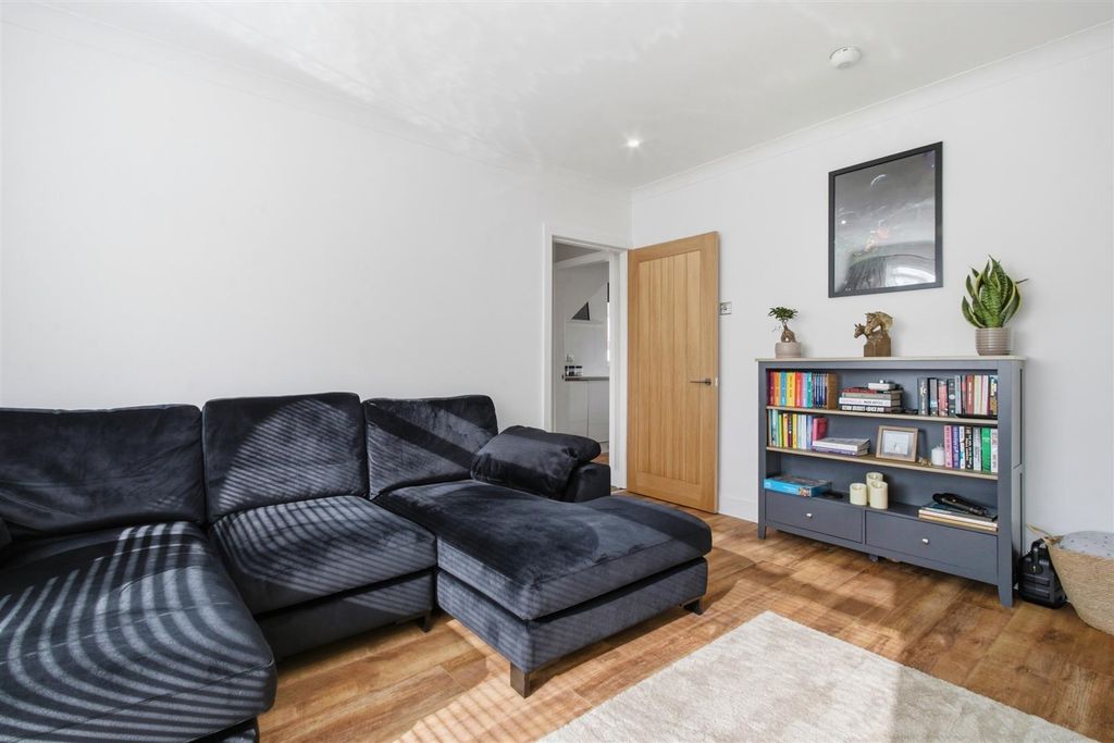Additional image 6 of 3 bed semi-detached house for saleInchmurrin Crescent, Balloch, Alexandria G83