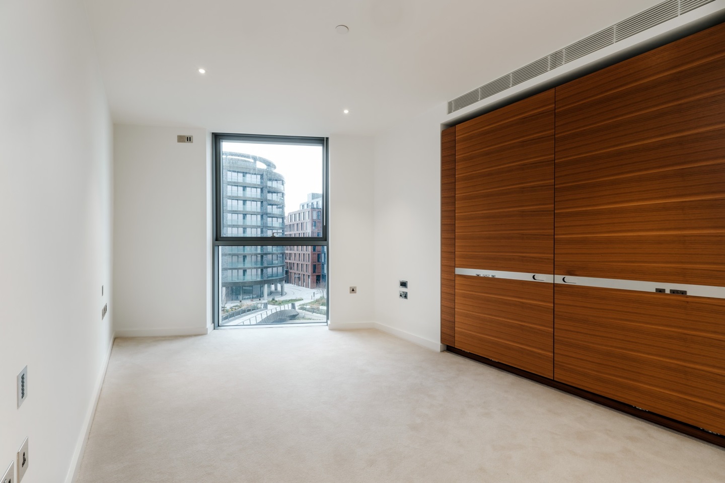 Additional image 3 of 2 Bed Flat, Waterfront Drive, SW10, N1 7GU
