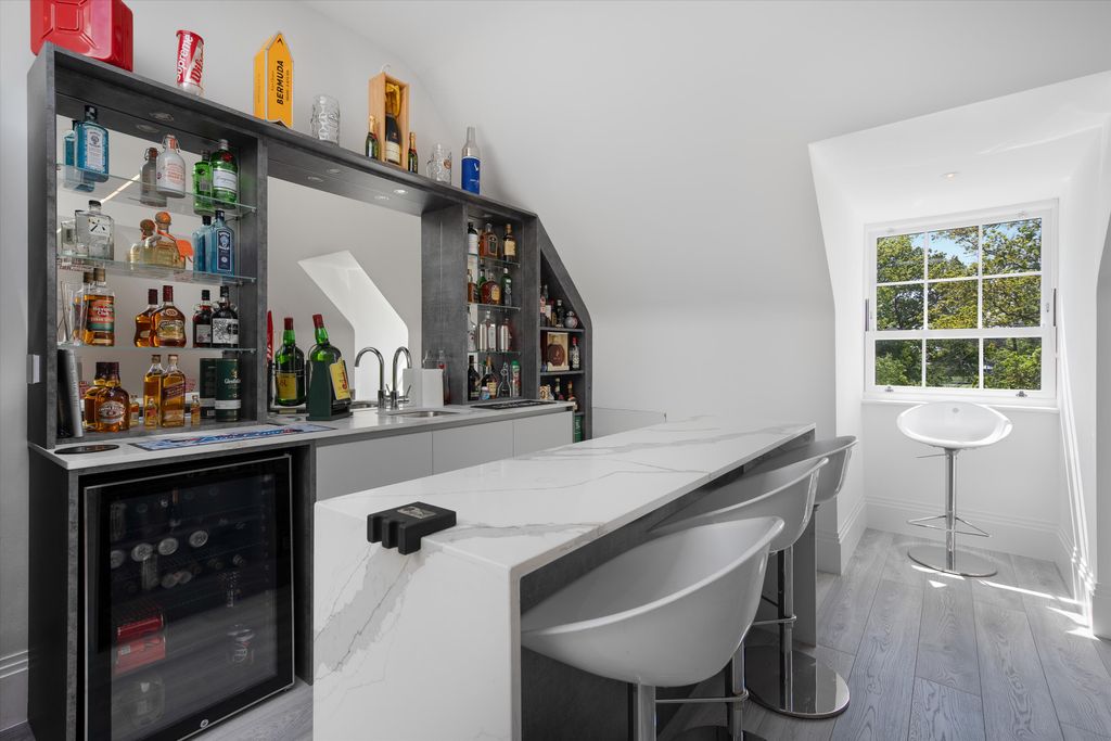 Additional image 35 of 6 bed detached house for saleHorsegate Ride, Ascot, Berkshire SL5
