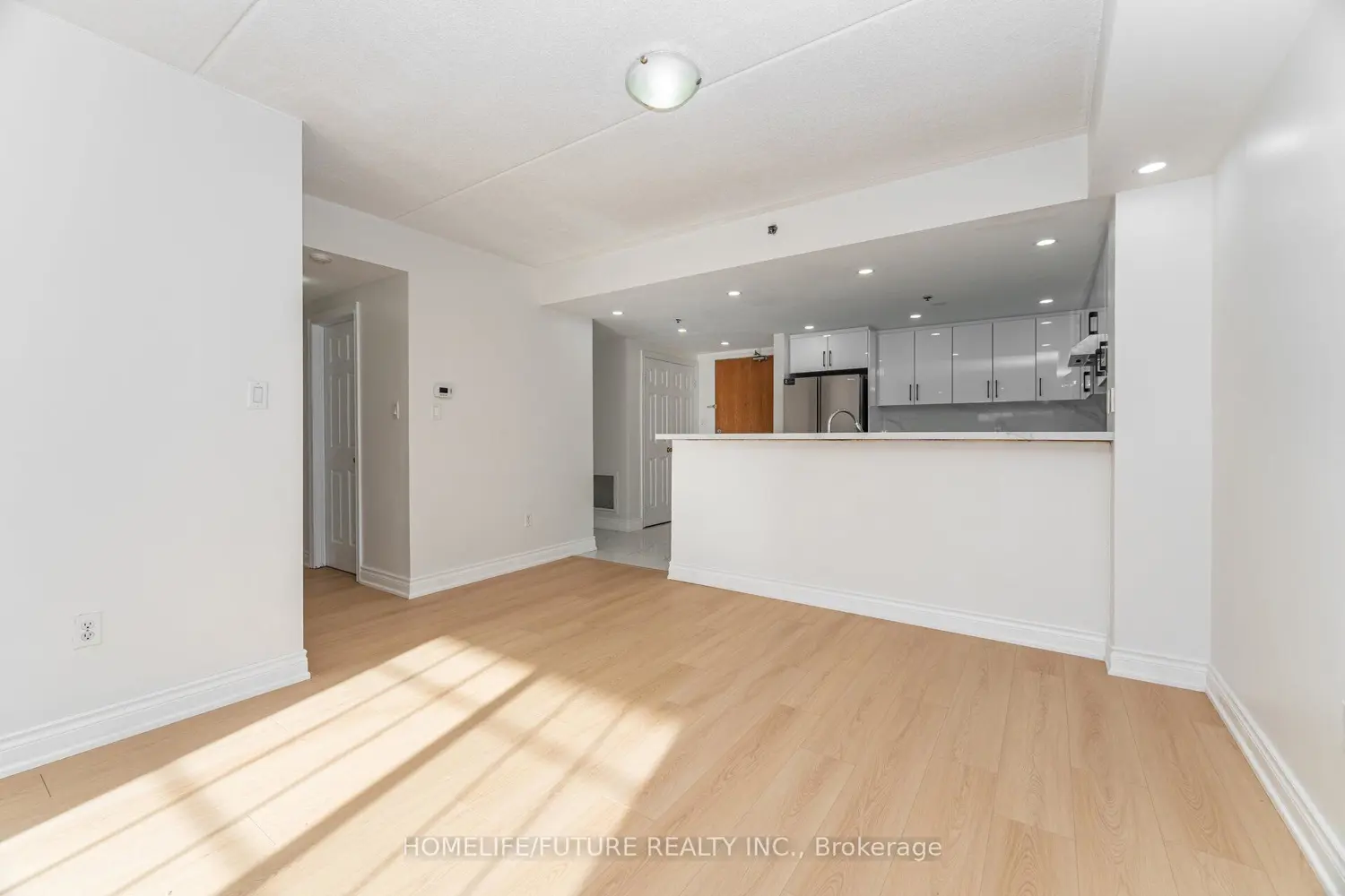 Additional image 5 of 7428 Markham Road 203