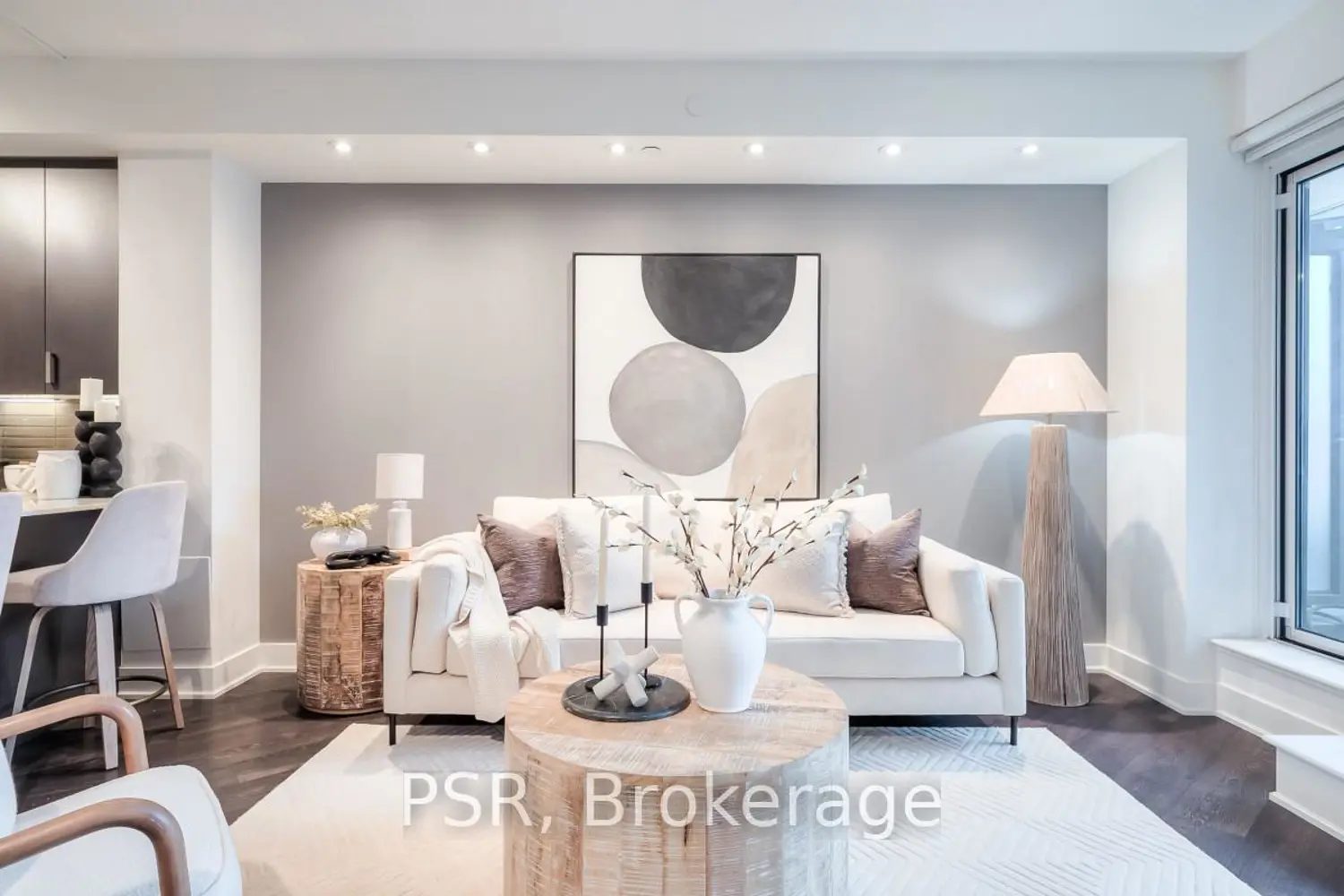 Additional image 4 of 7608 Yonge Street 306