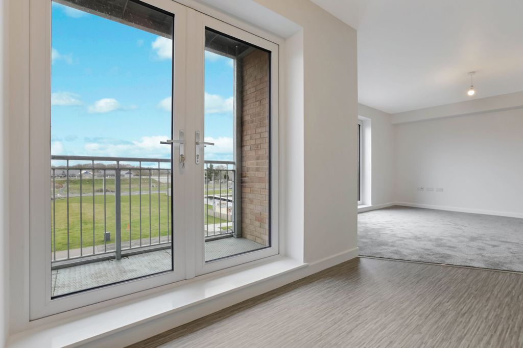 Additional image 6 of 3 bed flat for saleFlat 55 Canal Quarter, Winchburgh EH52