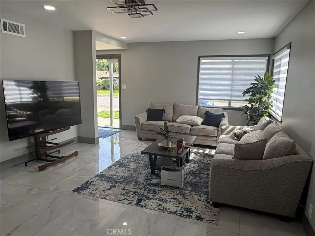 Additional image 4 of 16561 Monroe Lane, Huntington Beach, CA 92647