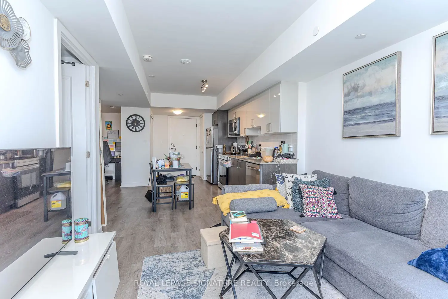 Additional image 11 of 556 Marlee Avenue 813