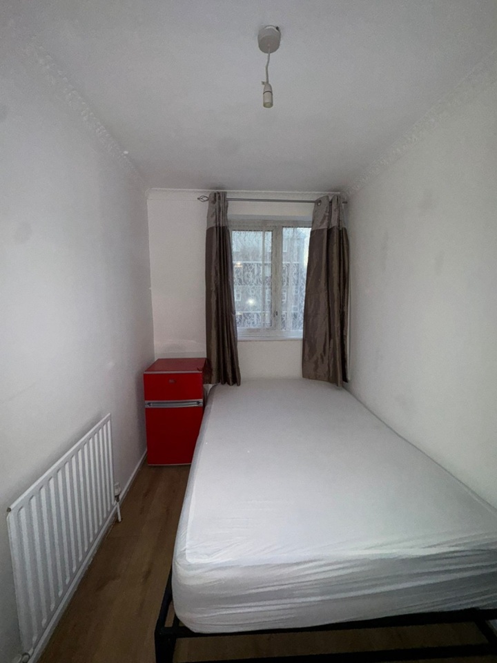 Additional image 4 of Room in a Shared Flat, Roberta St, E2, N1 7GU