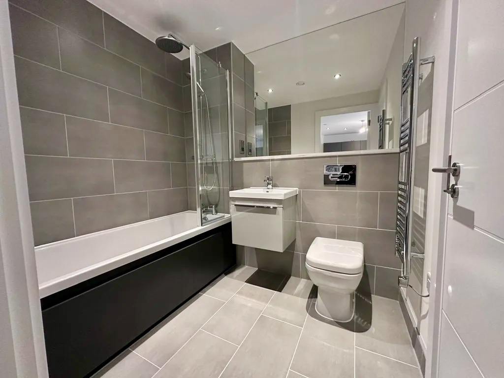 Additional image 7 of 2 Bed Flat, Boulevard Plaza, B5, N1 7GU