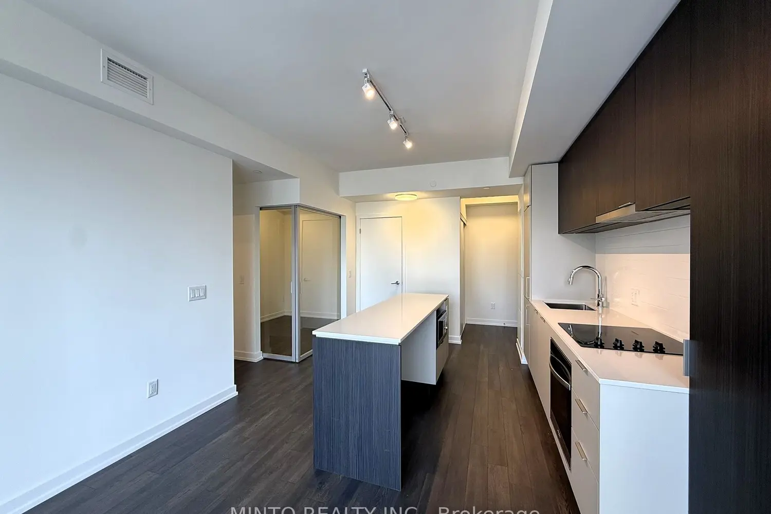 Additional image 2 of 89 Church Street 2704