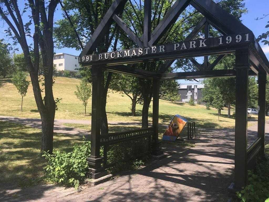 Additional image 3 of 2310 17 Street SW, Calgary, AB, T2T 4M6