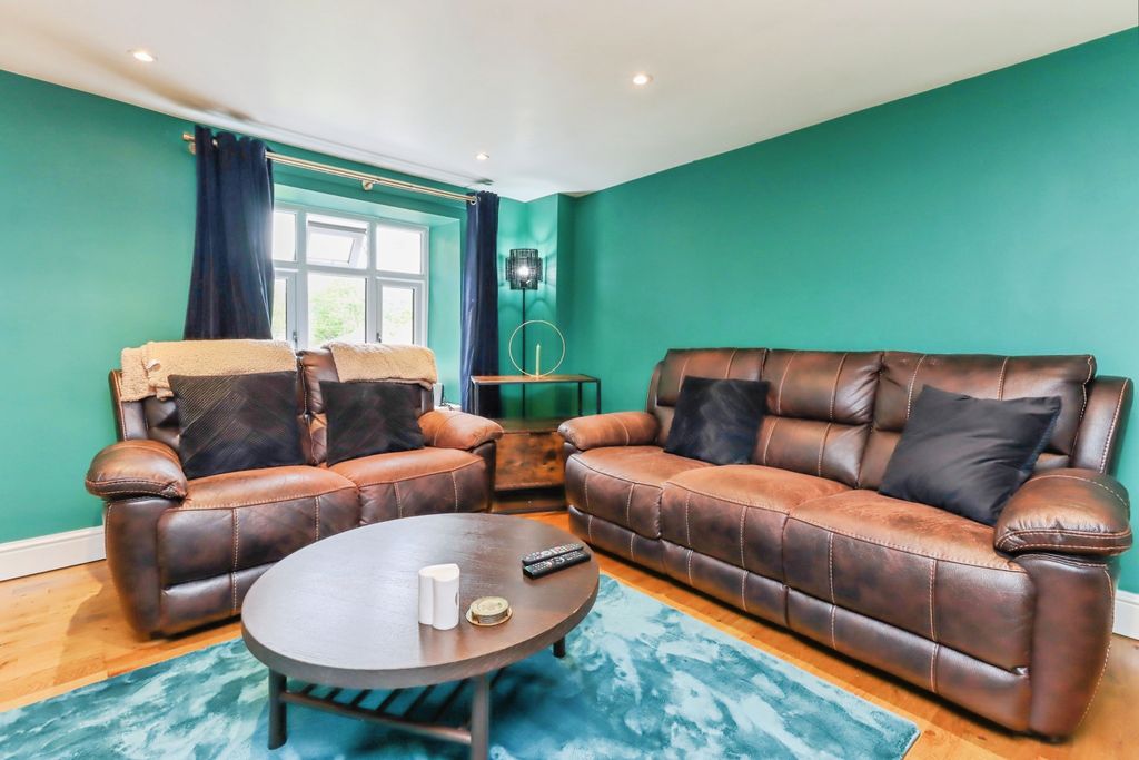 2 bed flat for saleDolywern, Llangollen LL20 photo 2