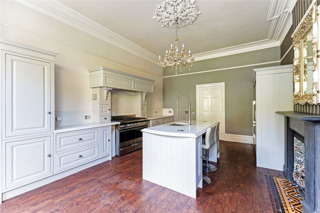 5 bed semi-detached house for saleWhatley Road, Clifton, Bristol BS8 photo 4