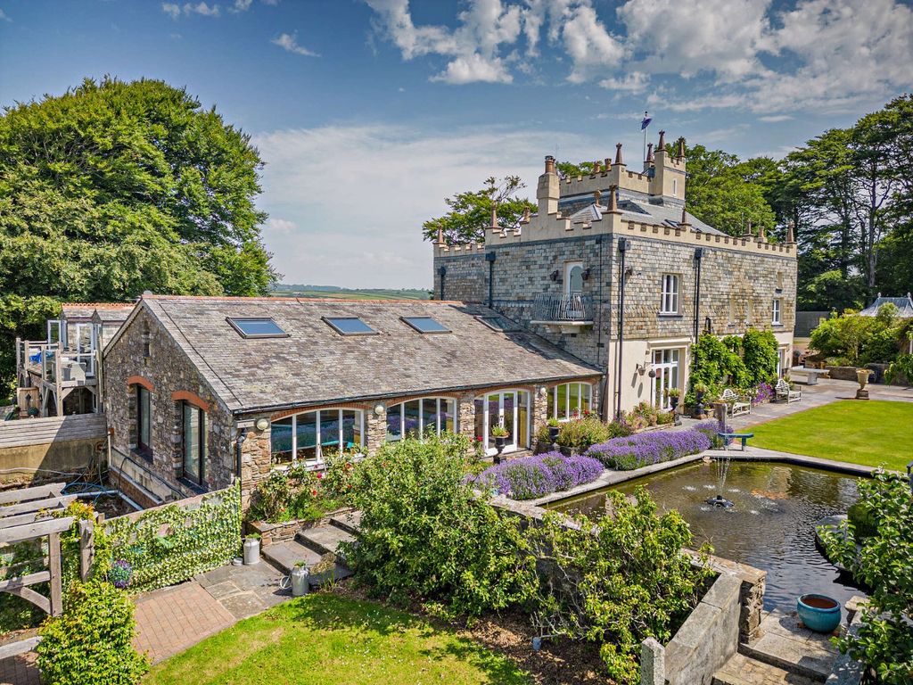 12 bed detached house for saleErmington, Devon PL21 photo 4