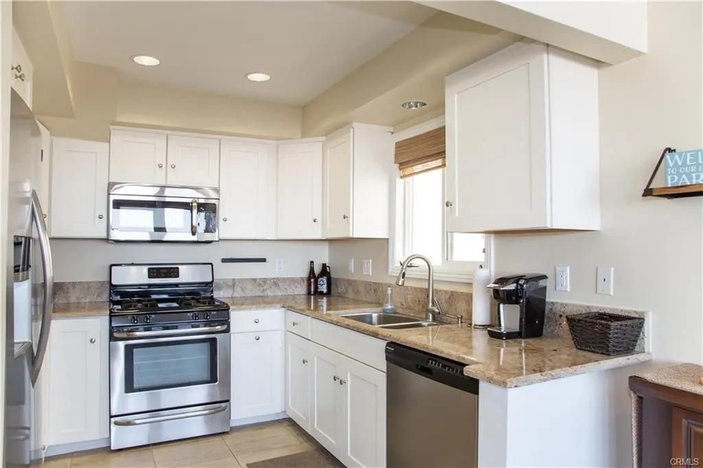 Additional image 11 of 35 A Surfside, Surfside, CA 90740