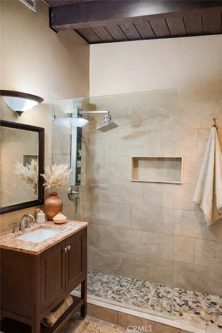 Additional image 39 of 7363 Caldus Ave, Lake Balboa, CA 91406