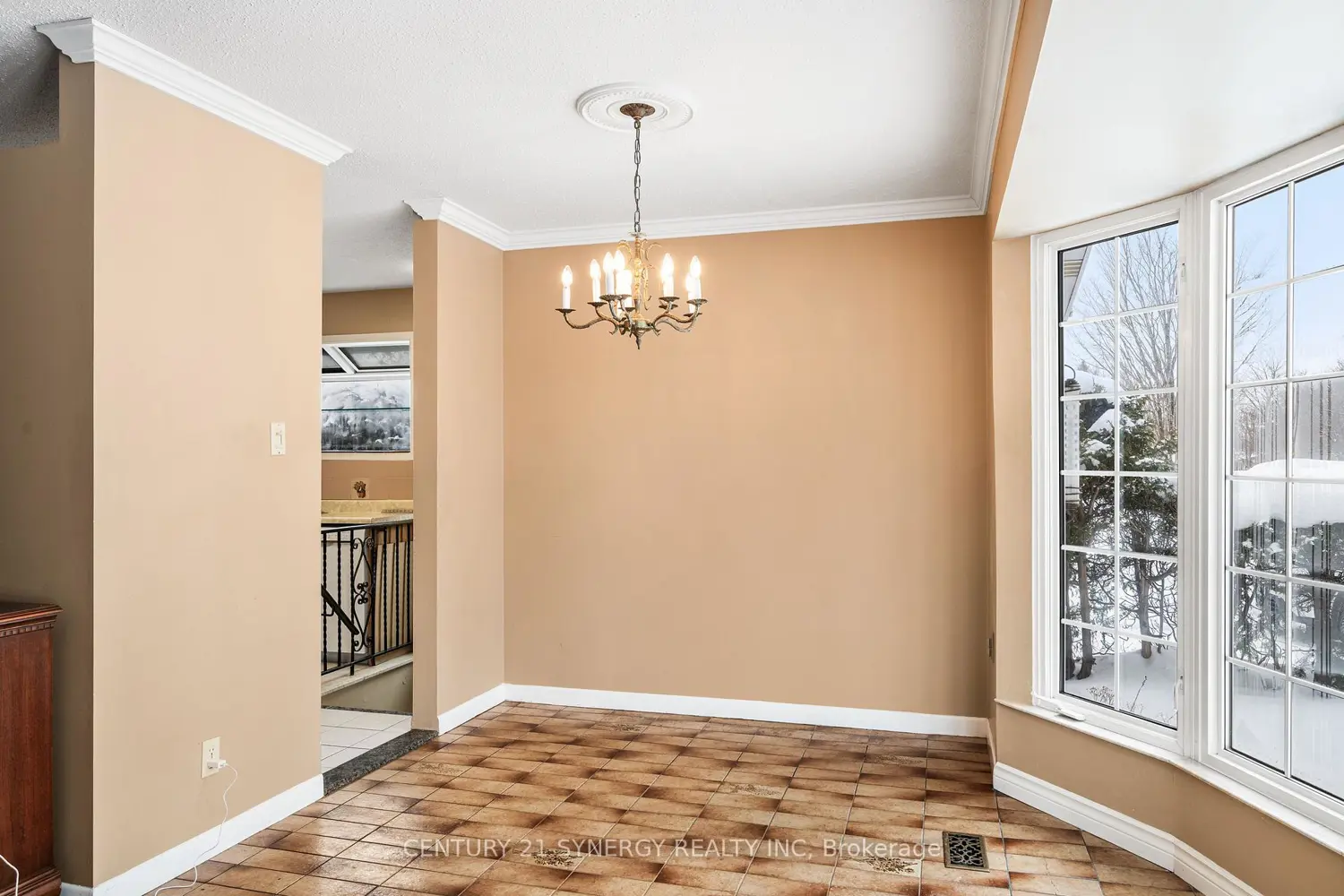 Additional image 9 of 2414 Joliffe Street