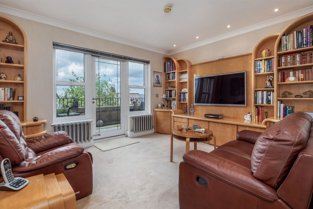 Additional image 9 of 3 bed flat for saleKingburys House, St. Hilarys Park, Alderley Edge SK9