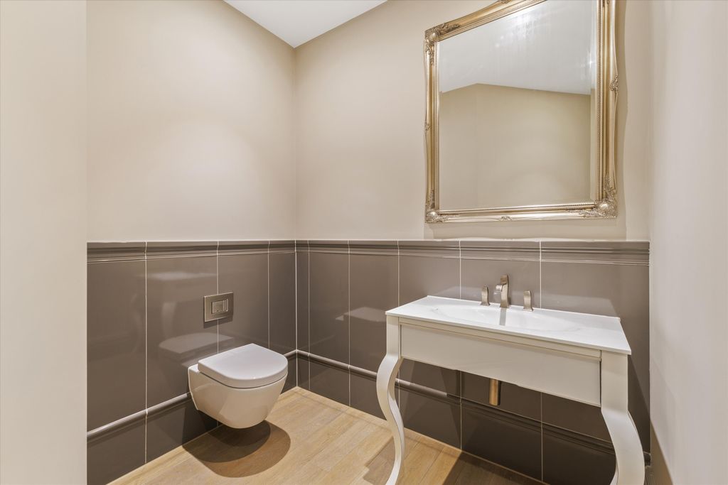 Additional image 11 of 2 bed flat for saleKings Ride, Ascot, Berkshire SL5