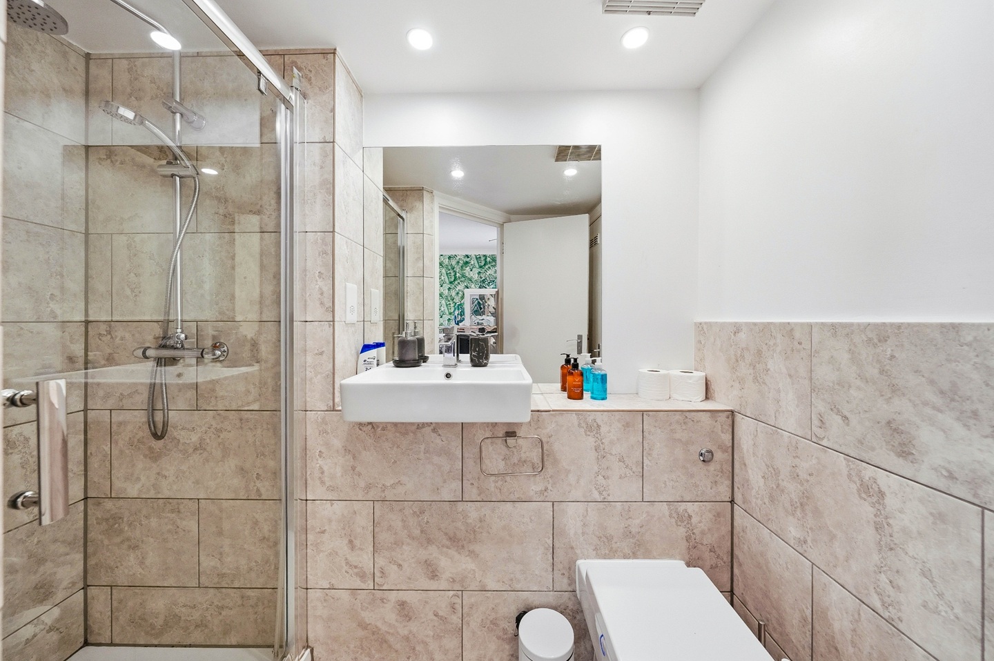 Additional image 13 of 2 Bed Flat, China Court, E1W, N1 7GU