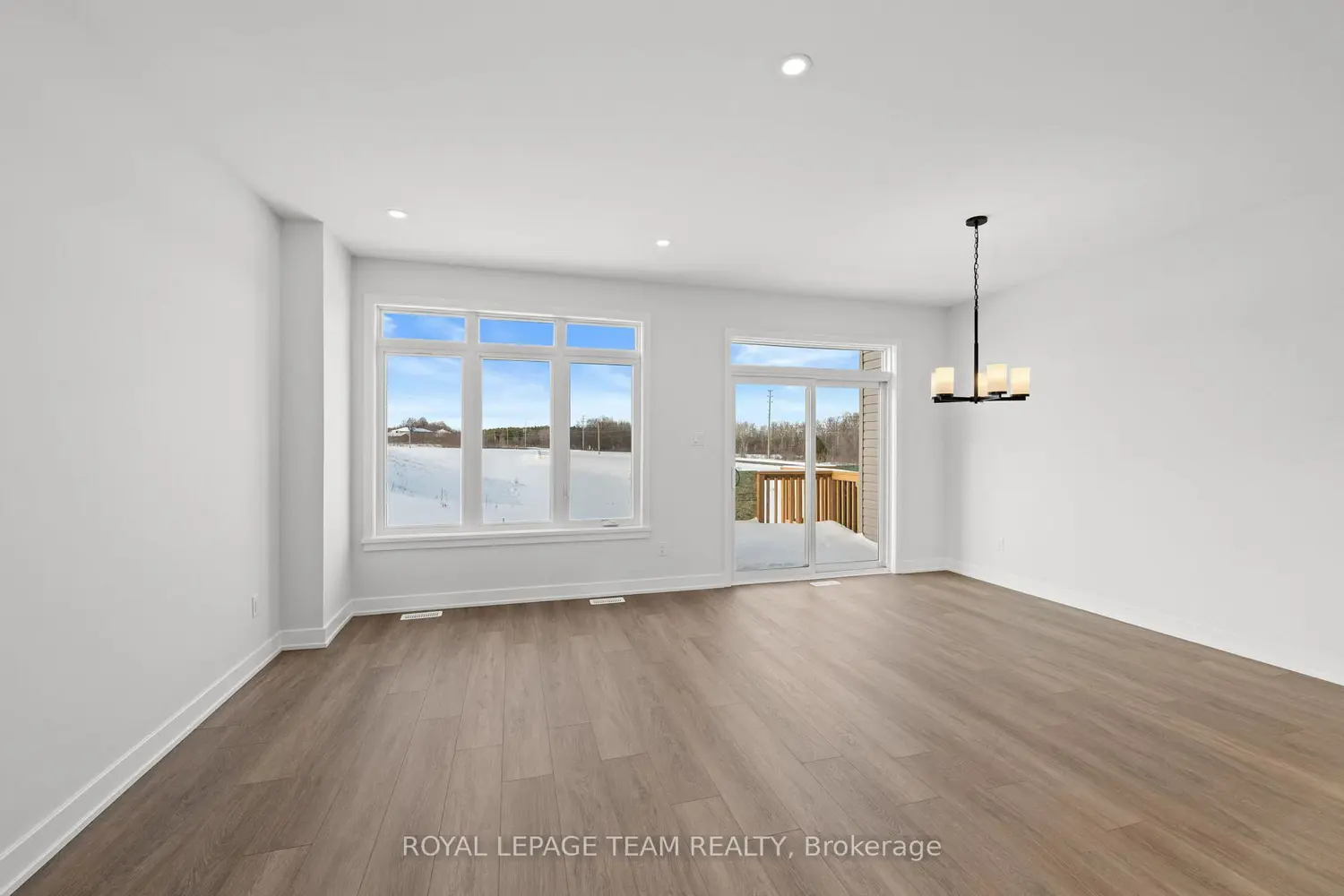 Additional image 11 of 1064 Moore Street