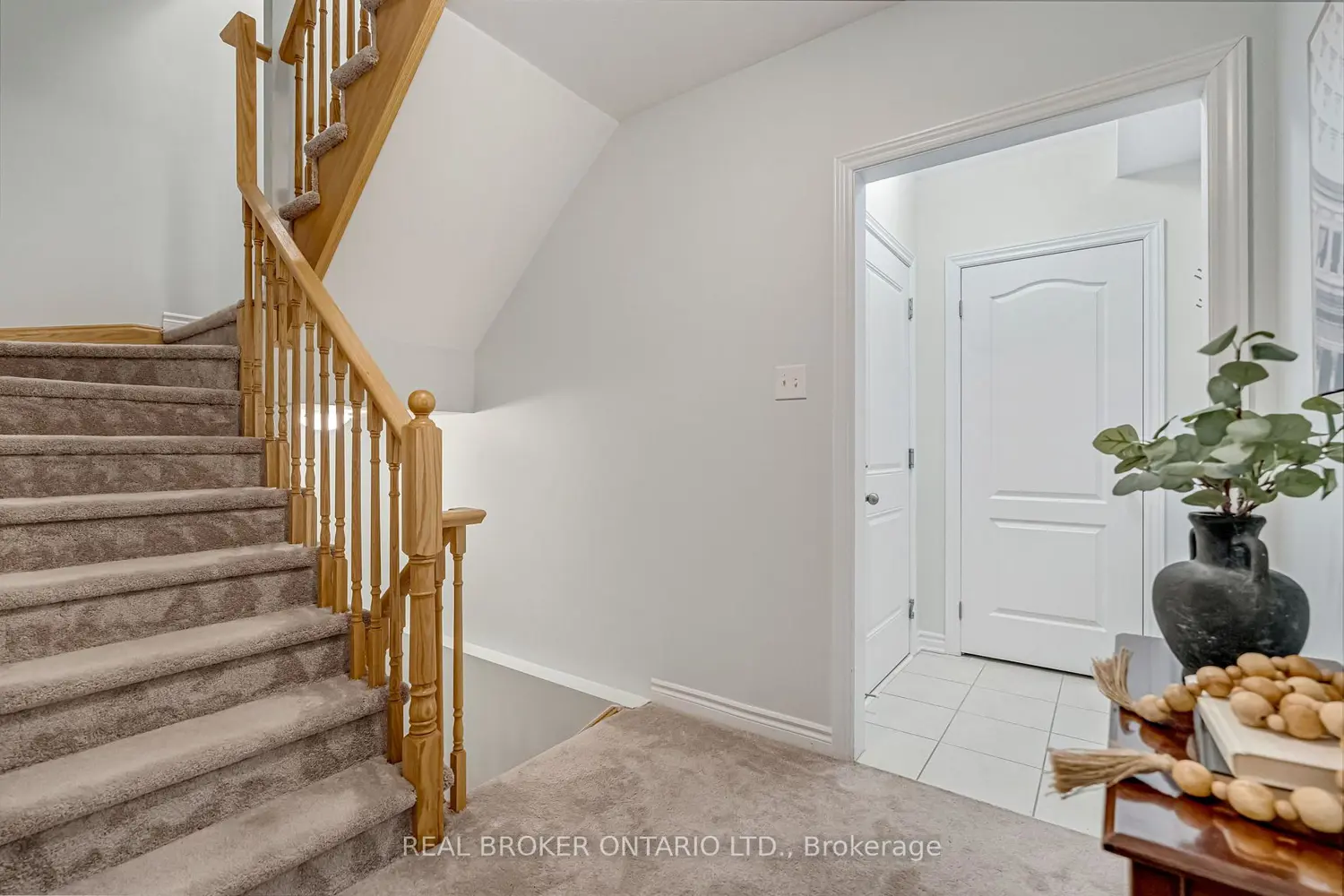 Additional image 14 of 383 Dundas Street 21