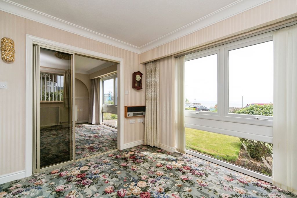 Additional image 4 of 2 bed flat for saleRhos Promenade, Rhos On Sea, Colwyn Bay, Conwy LL28