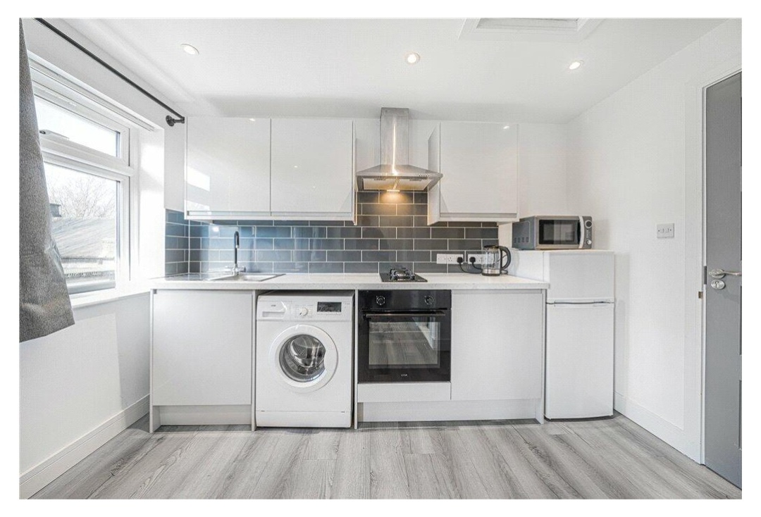 Studio Flat, London, SE5, N1 7GU