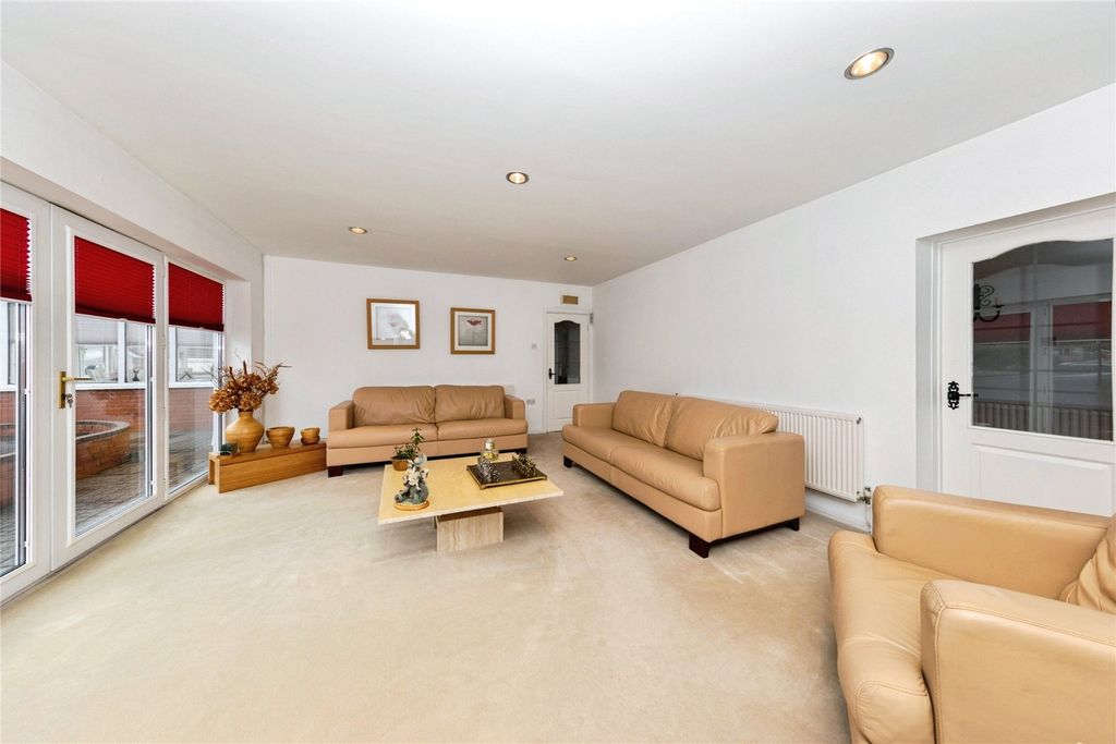 Additional image 4 of 5 bed detached house for saleSt. Illtyd Rise, Burry Port, Dyfed SA16