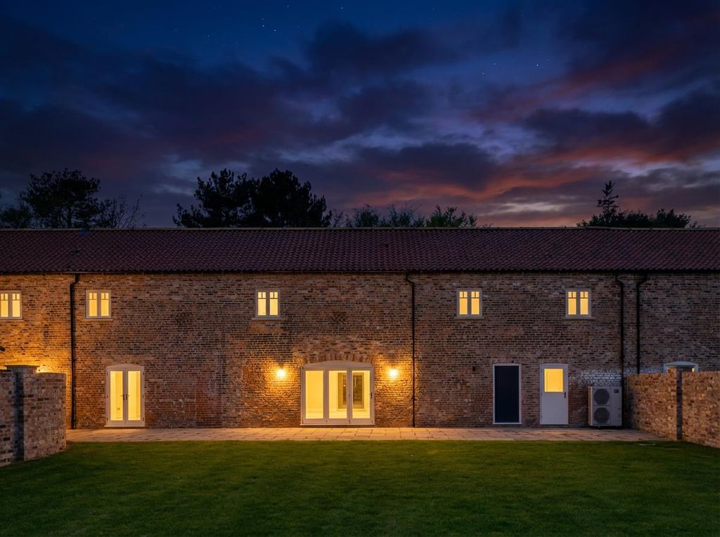 Additional image 17 of 5 bed barn conversion for saleBurbank Barn, Beals Lane, York YO41