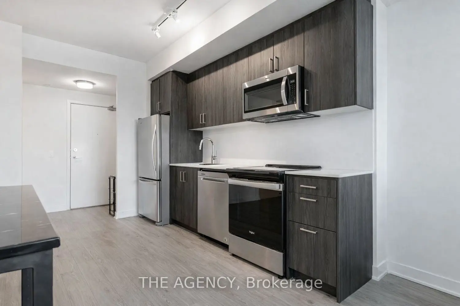 Additional image 6 of 681 Yonge Street 327