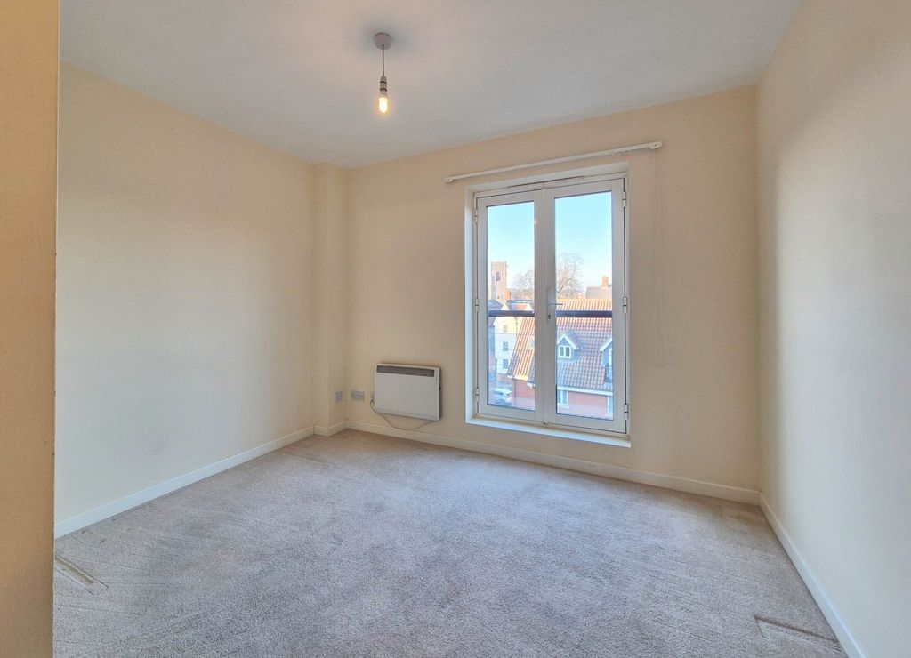 Additional image 15 of 4 bed penthouse for saleNeptune Square, Ipswich IP4