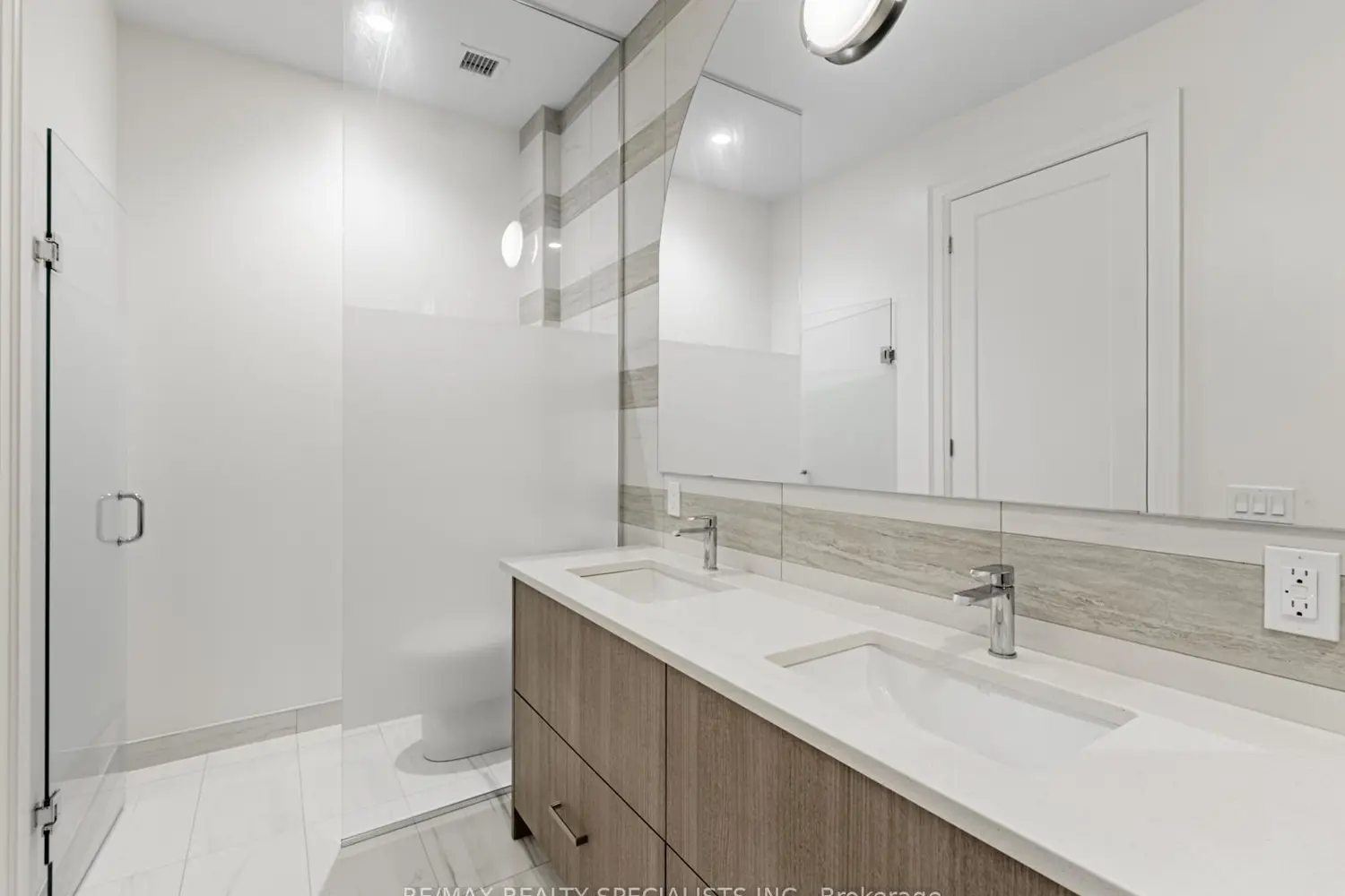 Additional image 15 of 42 Mill Street 208