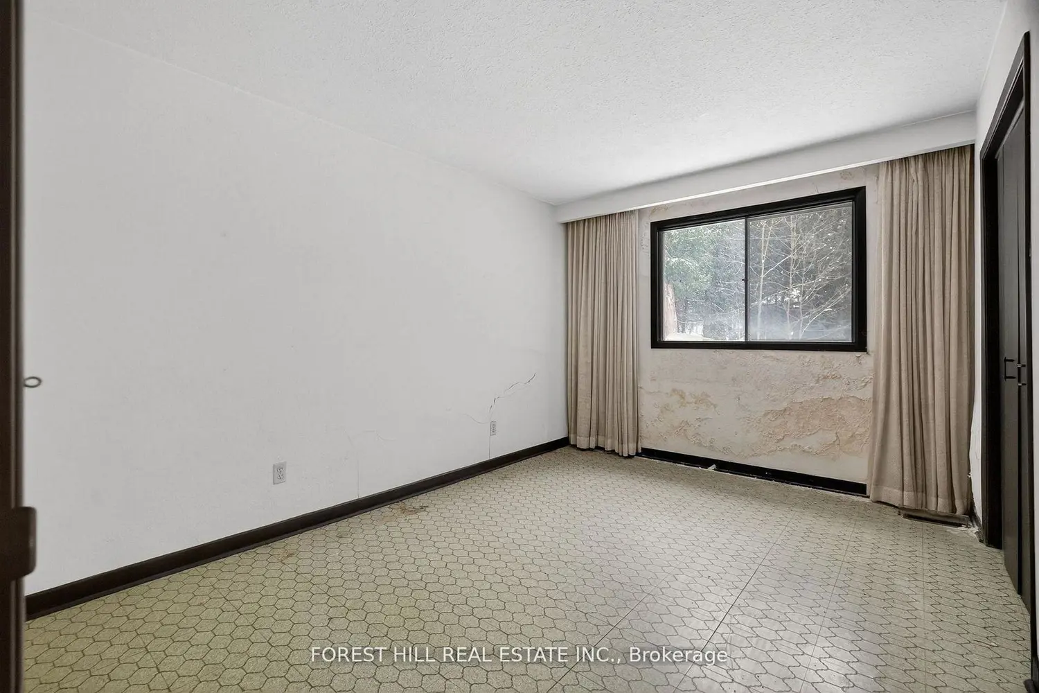 Additional image 16 of 6263 Finnerty Road