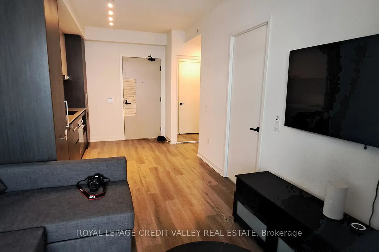 Additional image 20 of 225 Commerce Street 6210