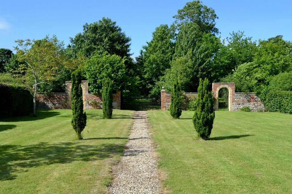 Additional image 10 of 7 bed detached house for saleAlton Barnes, Marlborough, Wiltshire SN8
