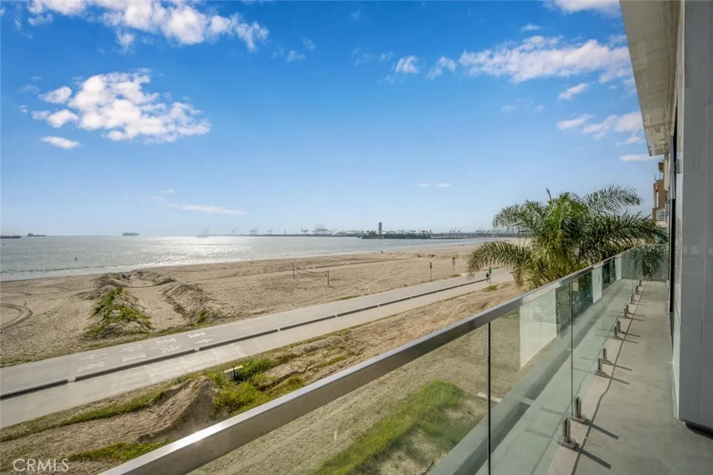 Additional image 107 of 1724 Bluff Pl, Long Beach, CA 90802