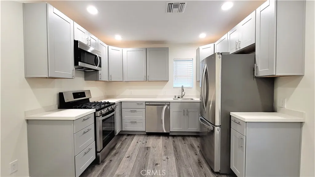 Additional image 11 of 6452 Balboa Boulevard, Lake Balboa, CA 91406