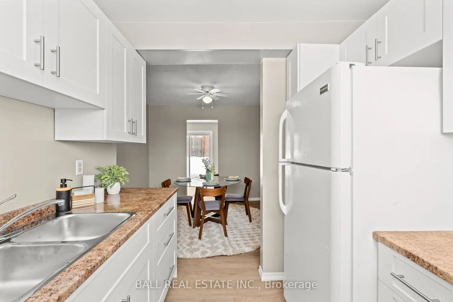 Additional image 4 of 996 Sydenham Road 9