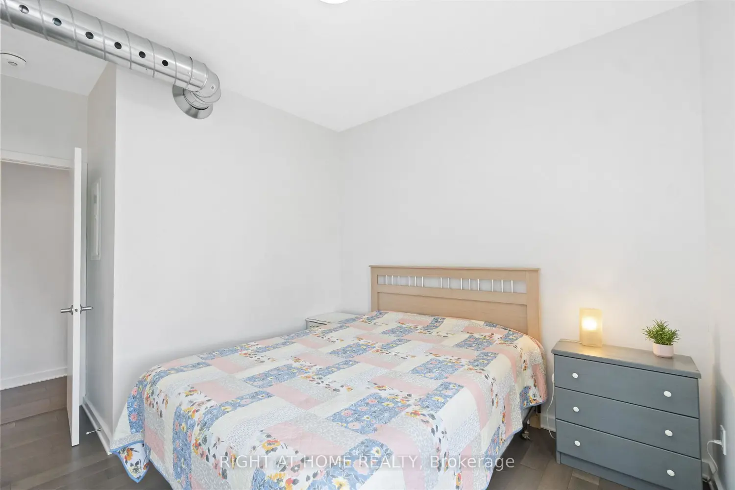 Additional image 9 of 22 Perkins Street 305, West Centre Town