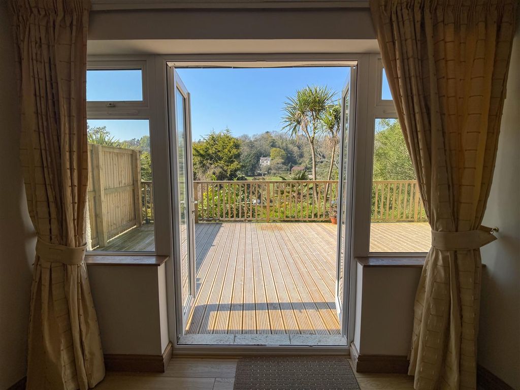 Additional image 23 of 2 bed flat for saleLangland Road, Mumbles SA3
