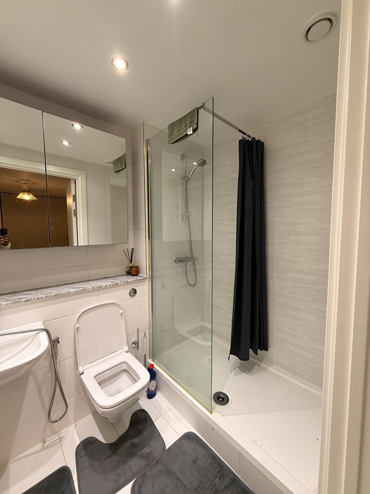 Additional image 8 of Room in a Shared Flat, Aston Place, B1, N1 7GU