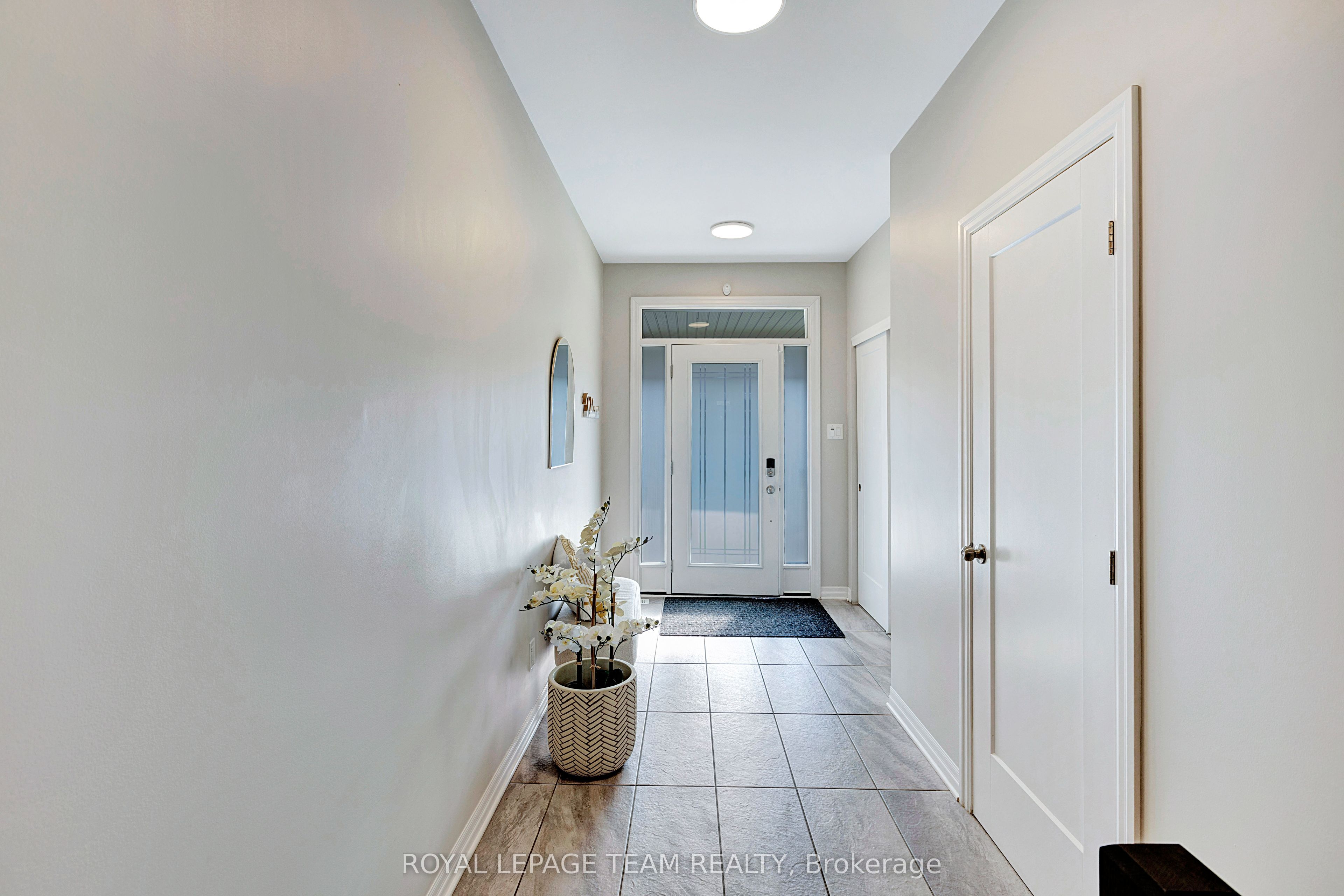 Additional image 3 of 258 Gossamer Street, Ottawa, ON, K1W 0B2