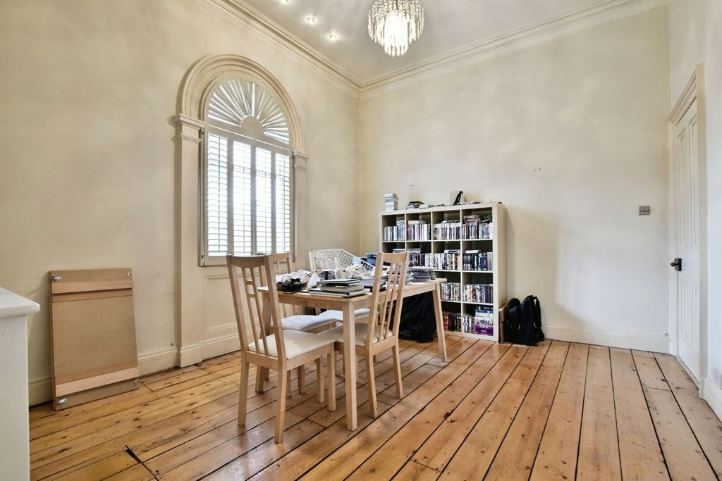 Additional image 4 of 4 bed flat for saleWoodleigh Court, Alderley Edge, Cheshire SK9